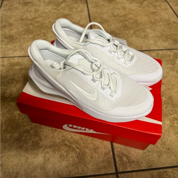 Nike Other - Nike Big Kid's Air Max 270 GO white/white-(DV1968 004)